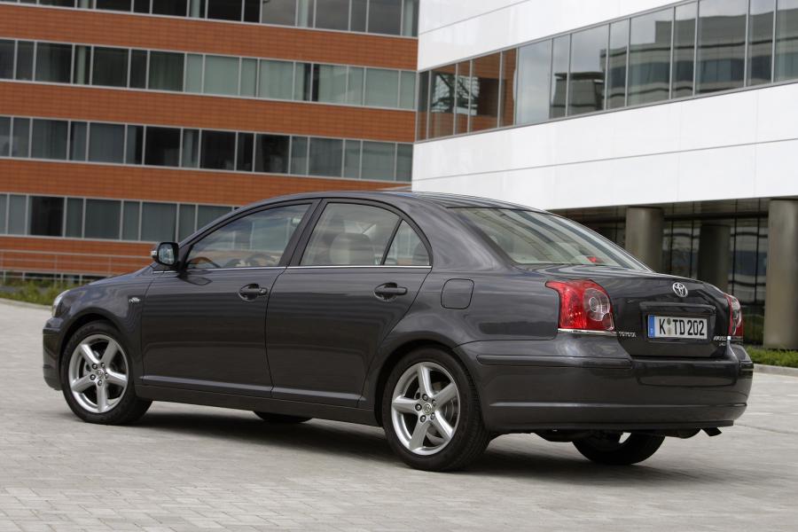  Toyota Avensis Sedan 2006 года  (фото 79 из 113)